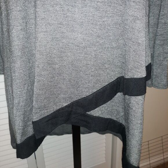 Jeweled Neckline Tunic Top Women's Large Made in USA Gray Castings - Picture 6 of 6